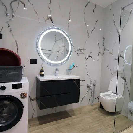 Luxury Reni Risi Apartment Sarande