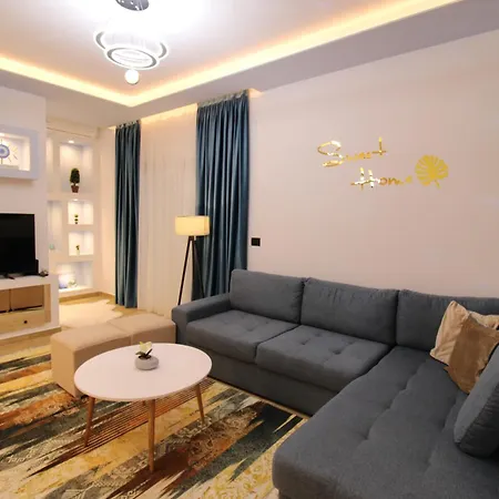 Luxury Reni Risi Apartment