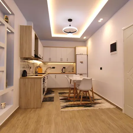 Luxury Reni Risi Apartment Sarande