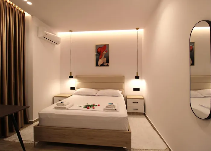 Luxury Reni Risi Sarandë